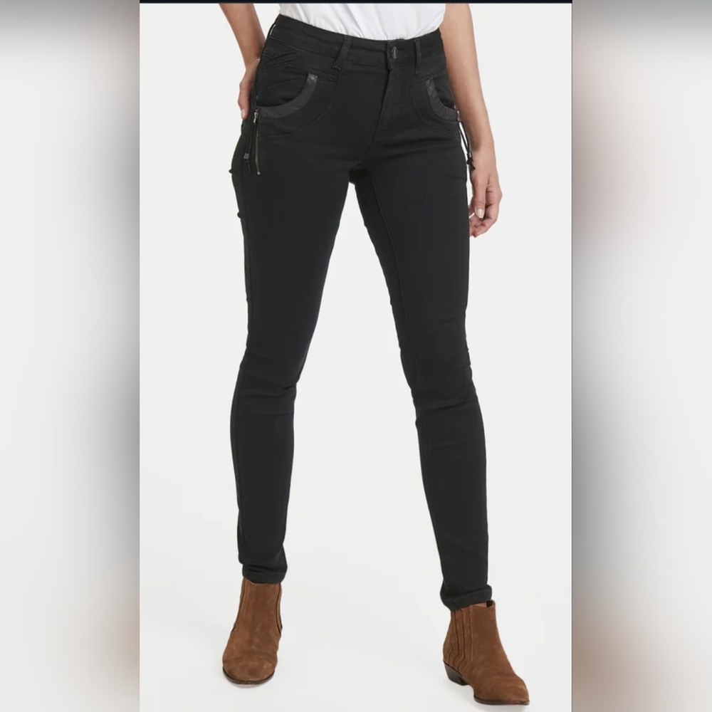 PULZ CARMEN HIGHWAIST SKINNY - Jeans Skinny Fit - black denim